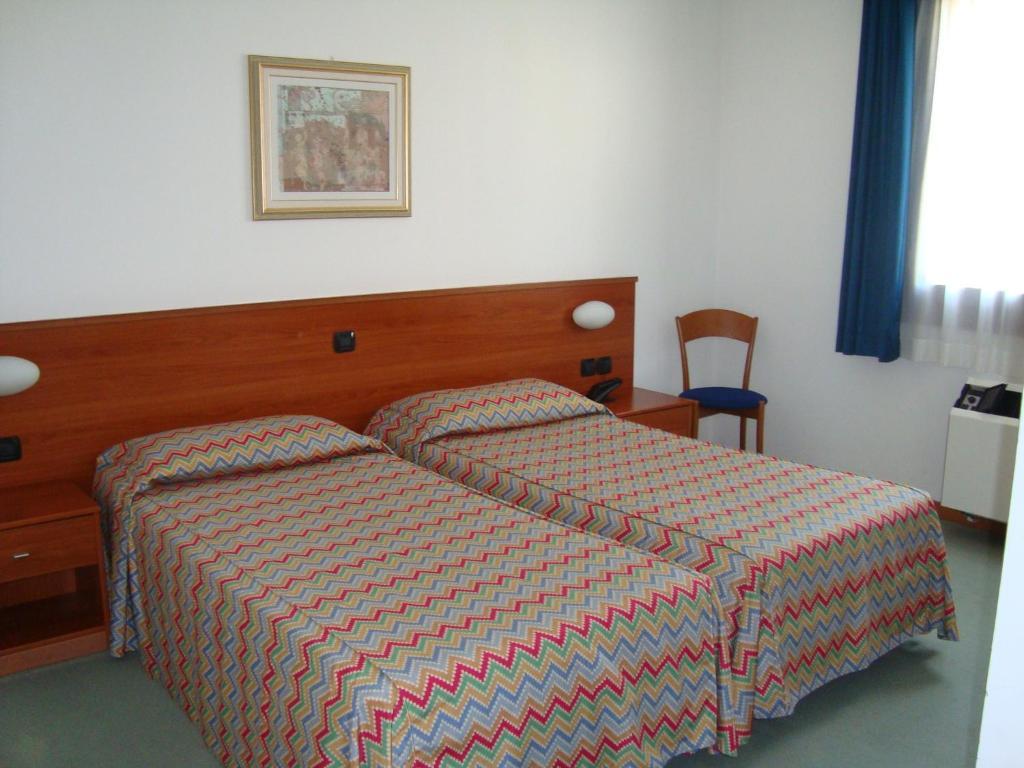 Hotel Naonis Cordenons Rum bild