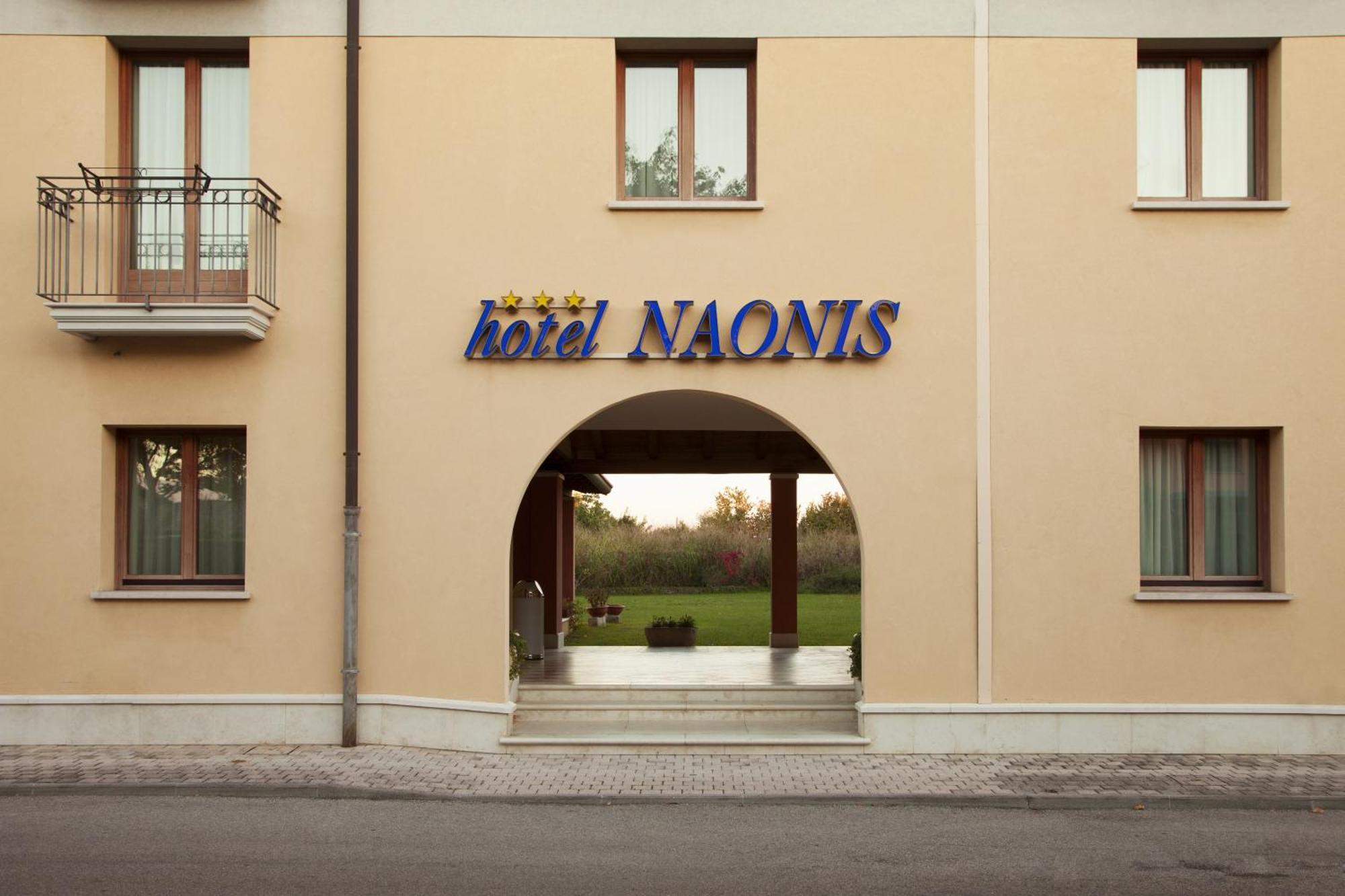 Hotel Naonis Cordenons Exteriör bild