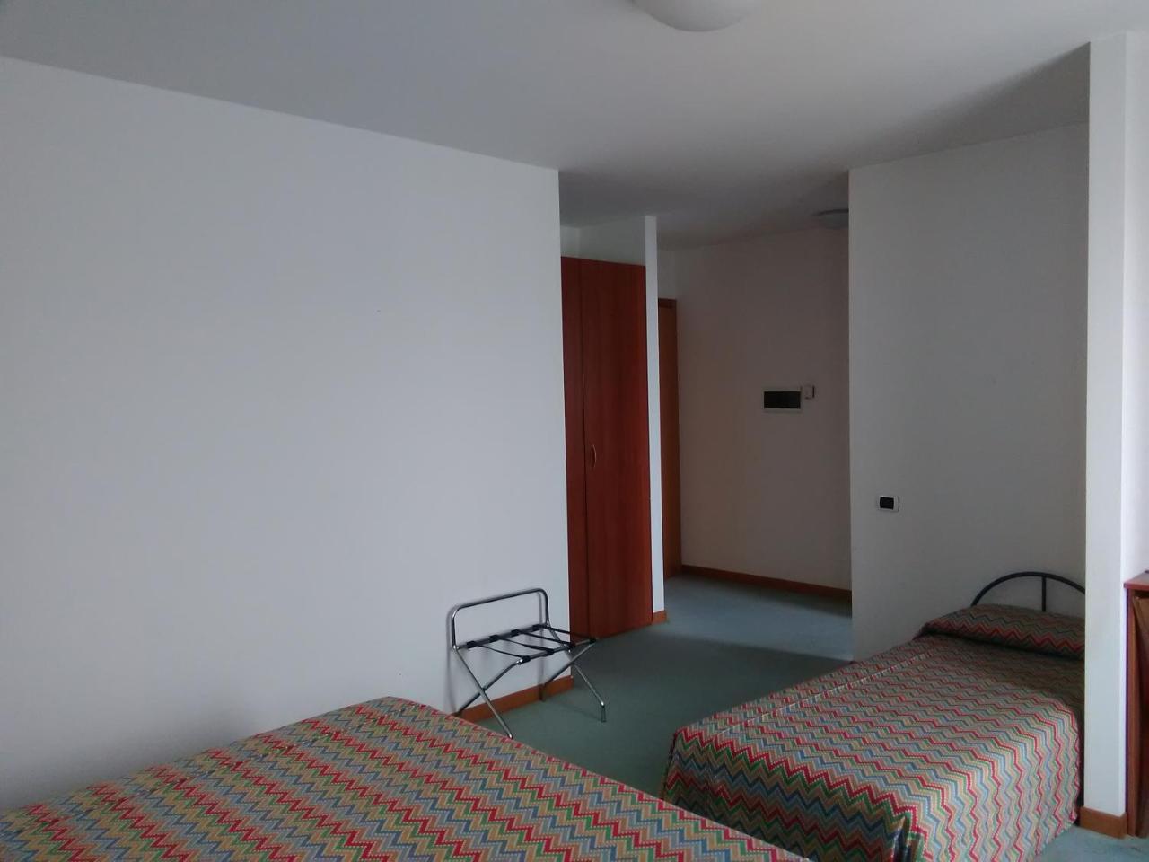 Hotel Naonis Cordenons Exteriör bild